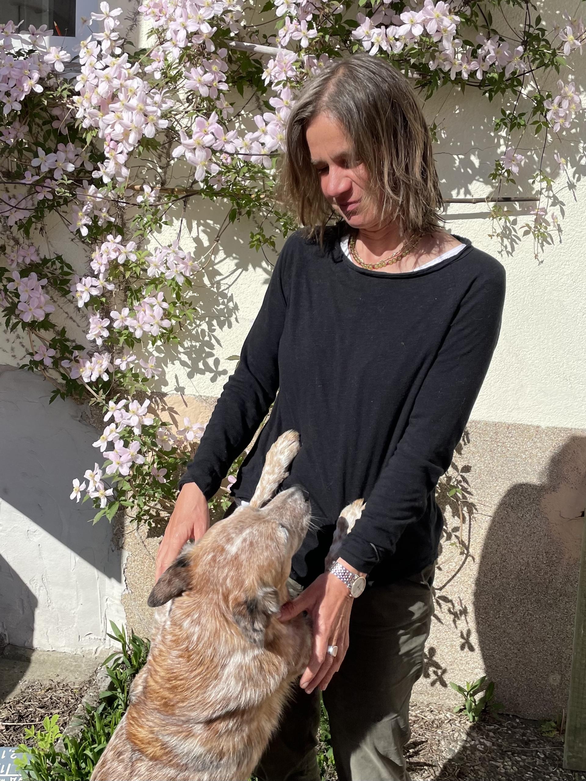 Bettina Junge und ihr Hund Atari